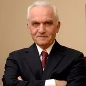 Yaşar Yakış